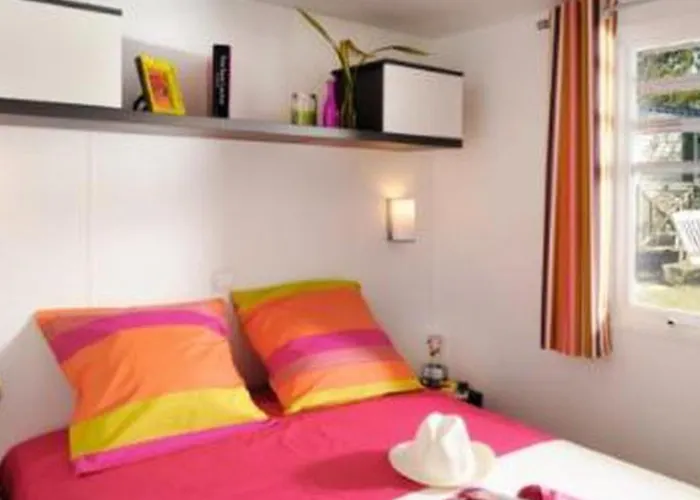 Mobil Cosy Avec Terrasse à - Api-1-52-317 Parque de Campismo